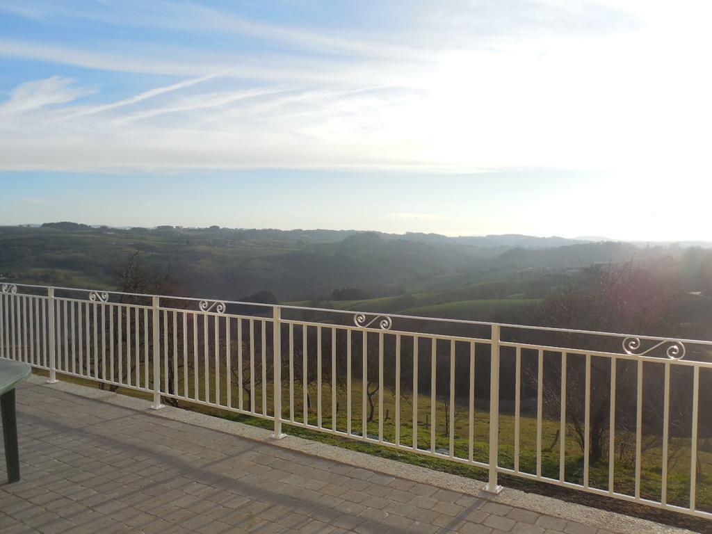 Gite De Carbonies Saint-Félix-de-Lunel エクステリア 写真